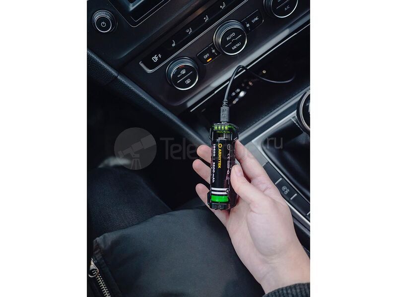 Зарядное устройство Armytek Handy C1 Pro универсальное на 1 аккумулятор
